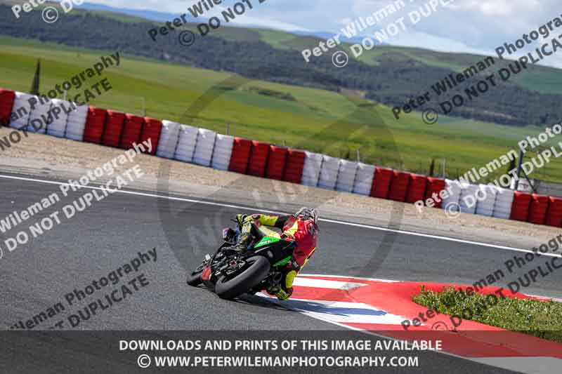 cadwell no limits trackday;cadwell park;cadwell park photographs;cadwell trackday photographs;enduro digital images;event digital images;eventdigitalimages;navarra;no limits trackdays;peter wileman photography;racing digital images;trackday digital images;trackday photos